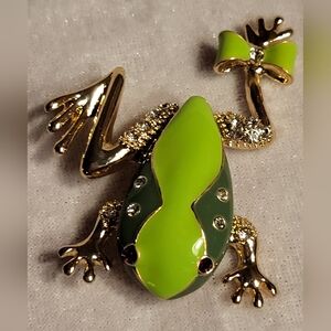 Cute Green Enamel Rhinestone Goldtone Frog Brooch / Pin